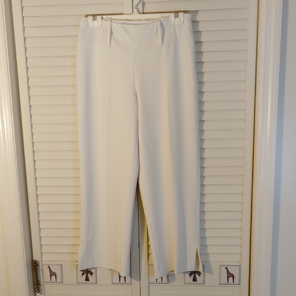 White House/Black Market Pants - White House Black Market  Off-White Cropped Women's Pants
